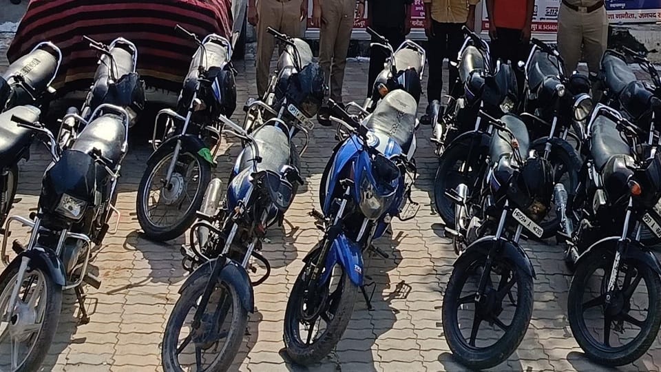 Saharanpur: Inter-district vehicle theft gang busted; three arrested, and 20 motorcycles recovered.
