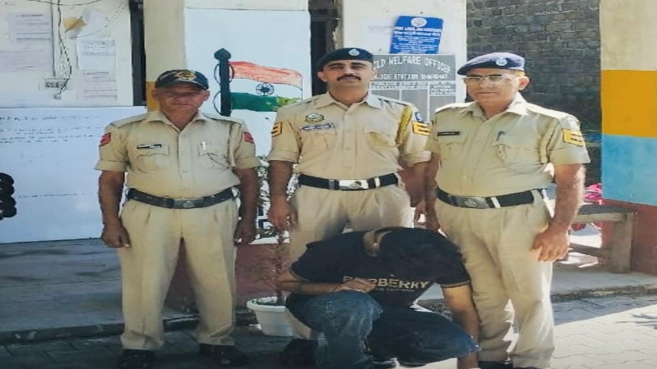 चिट्टा मामले में इंटर्न डॉक्टर गिरफ्तार।