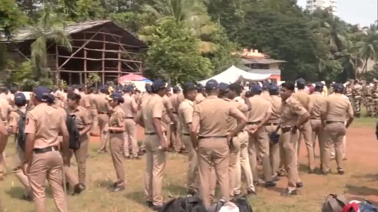 cjp mumbai protest live updates cec vote chori in shivaji park local objects