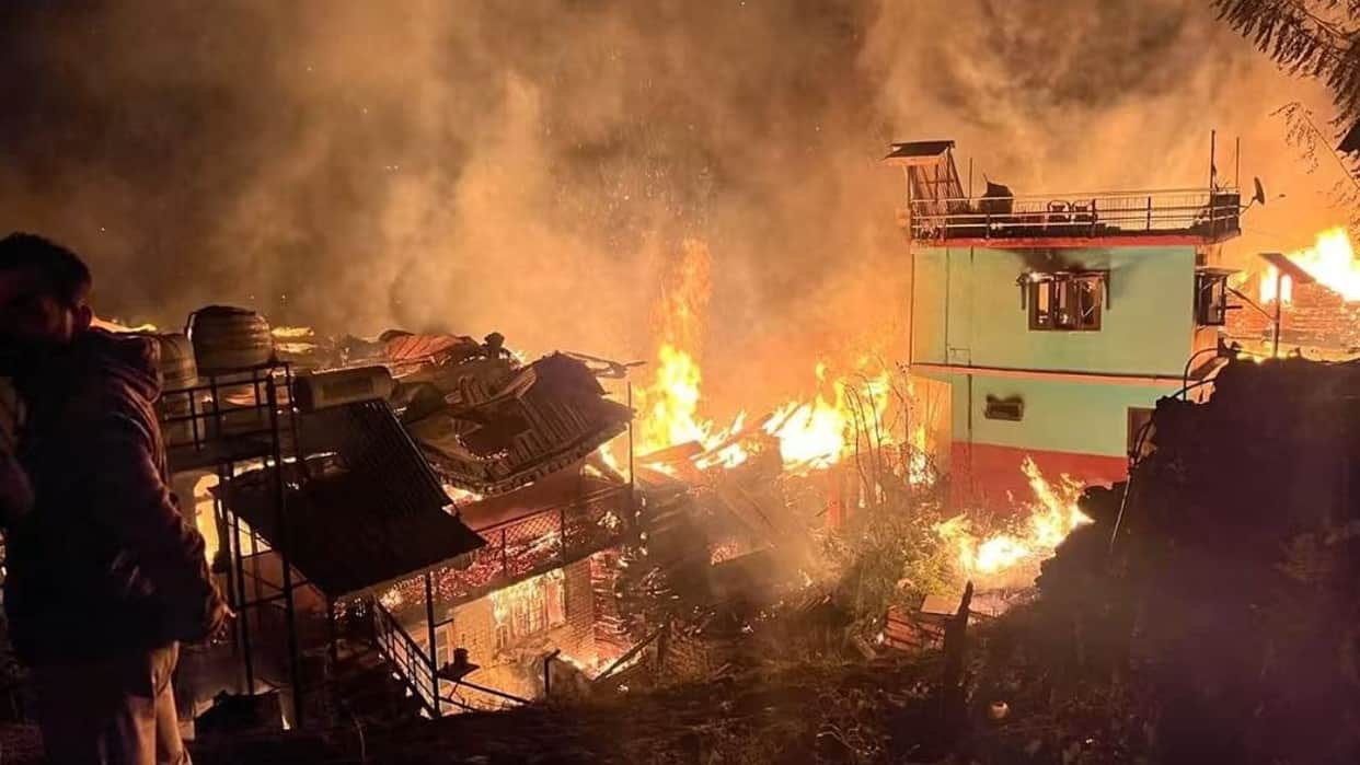 jubbal dhar village fire five houses destroyed shimla himachal pradesh