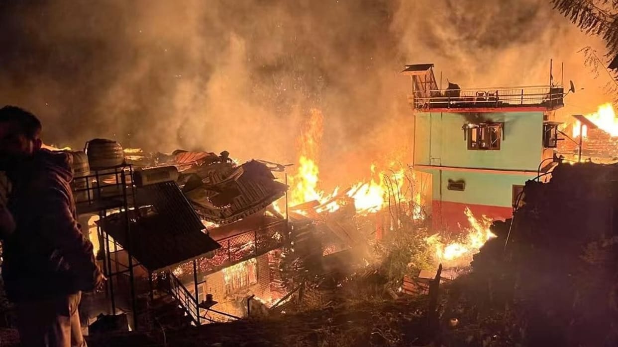jubbal dhar village fire five houses destroyed shimla himachal pradesh