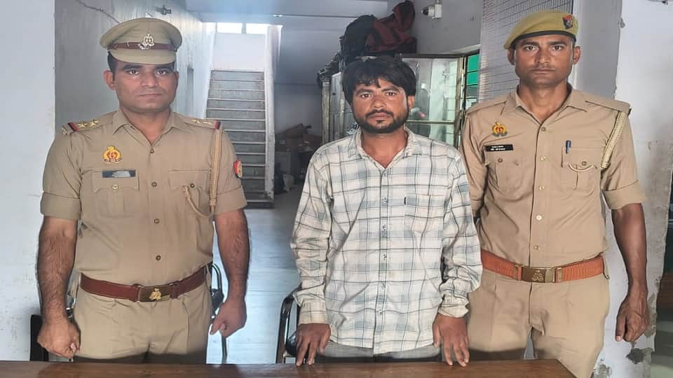 Sadabad double murder main accused arrested