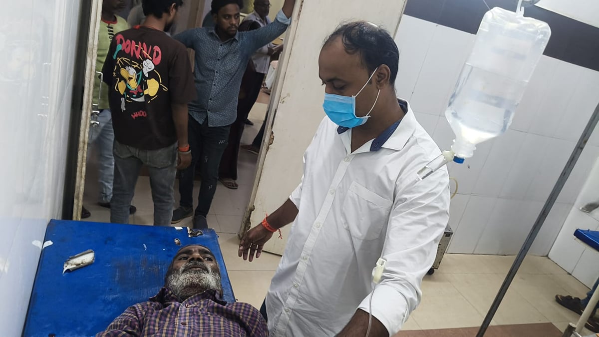कन्नौज सड़क हादसा: मासूम को बचाने के चक्कर में पलटा टेंपो, चालक और सवारी गंभीर घायल, मेडिकल कॉलेज रेफर