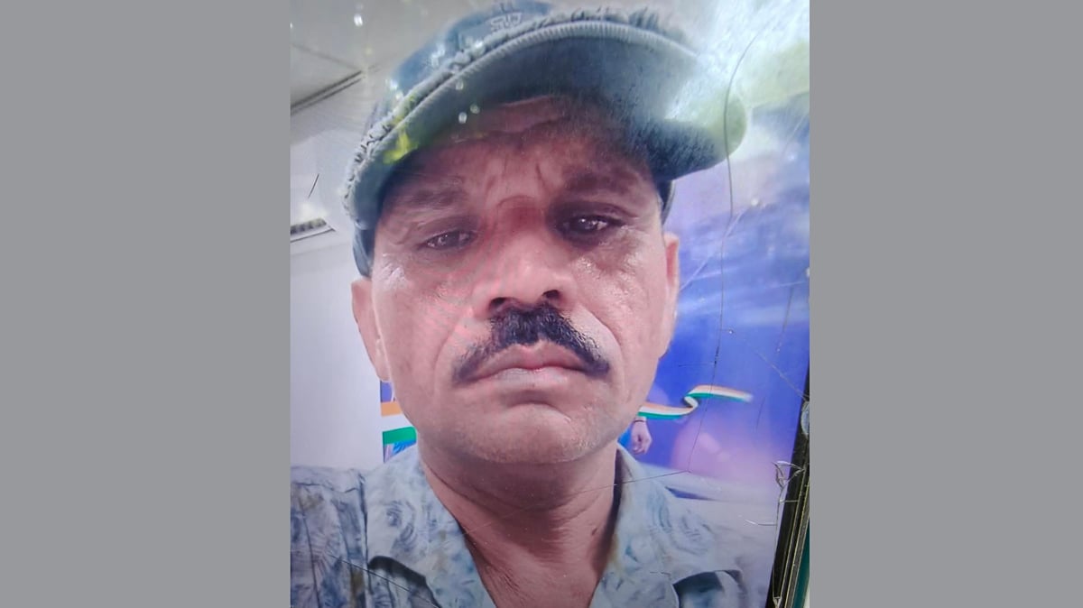 कानपुर: पोल पर चढ़े संविदा कर्मी को लगा करंट, 25 फीट नीचे आकर गिरा, हैलट अस्पताल में तोड़ा दम, लापरवाही का आरोप