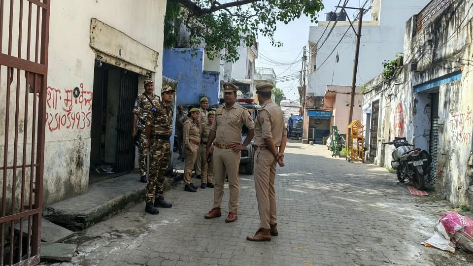 Meerut: Intelligence department on alert following reports of suspicious leaflets being distributed