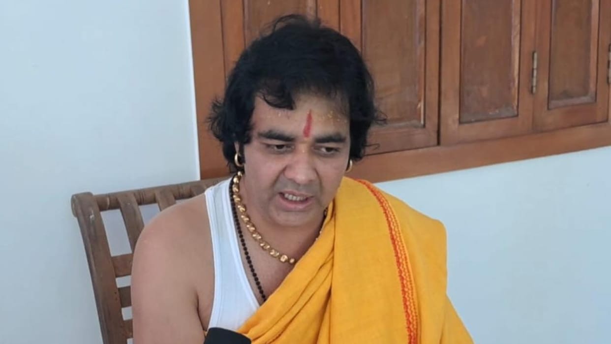 Jhansi: Chinmayanand Bapu lashes out at the Censor Board.