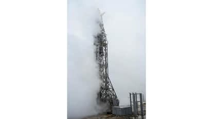 Google Takes AI Space: Project Suncatcher Satellite Successfully Launched