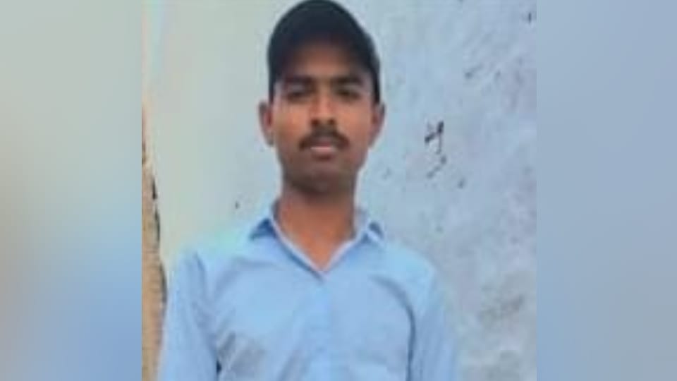 Meerut: Six friends were heading to Haridwar on two motorcycles; one died in an accident on the Gangnahar