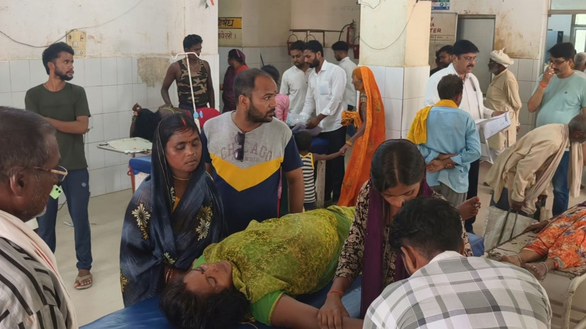 women and children fall ill after eating Litti-Roti two patients sharing bed complaints of dizziness