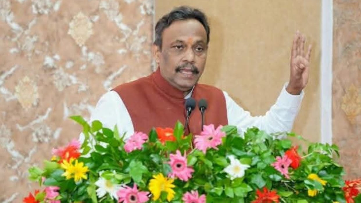 Vinod Tawde in Varanasi Says time to listen youth and inform them about changes taken place since 2014