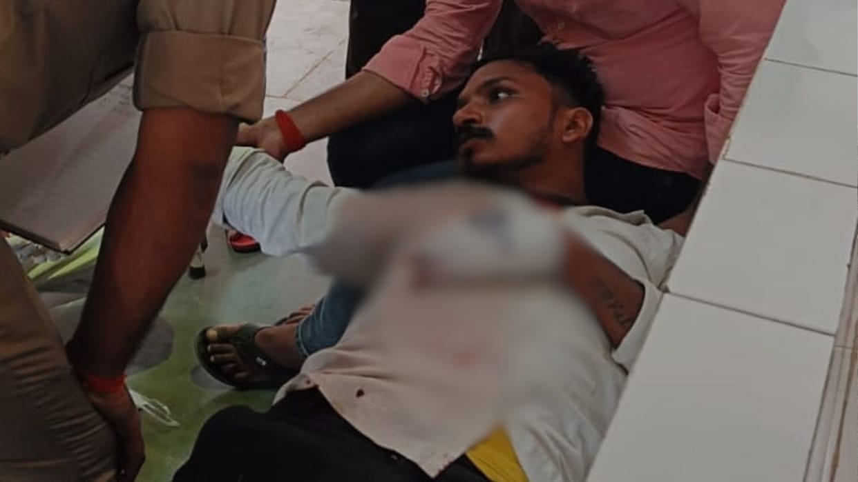 Youth shot in broad daylight incident took place 500 meters away from the police station in Azamgarh