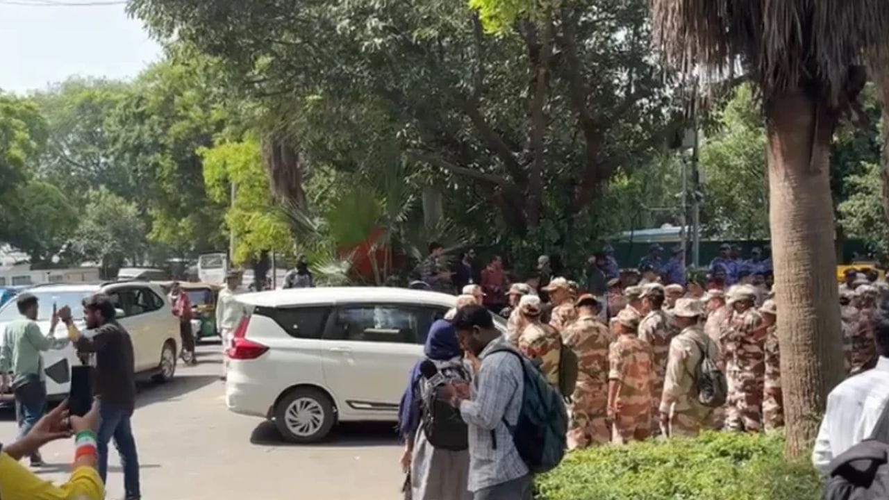 जंतर-मंतर पर विरोध प्रदर्शन मामले में एफआईआर दर्ज