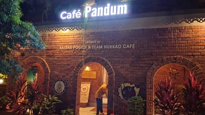 bastar-ground-report-former-maoists-pandum-cafe-jagdalpur-change cg News