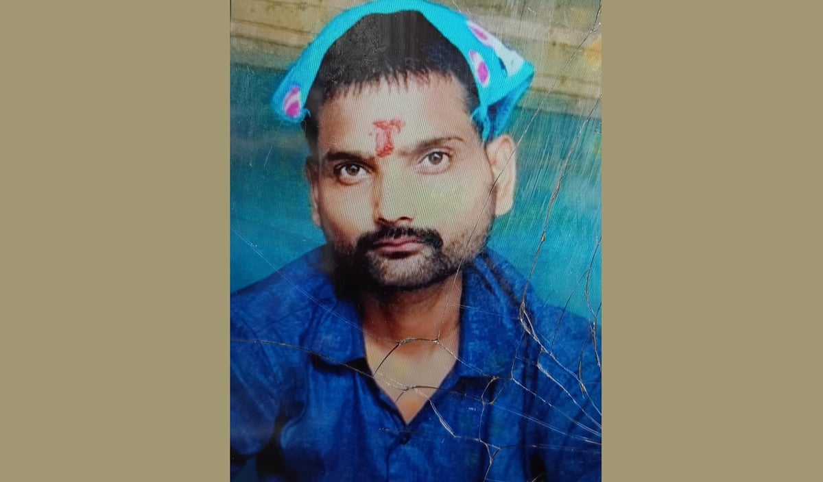 कानपुर: शराब पीकर घर आने पर मां ने डांटा, युवक ने फंदा लगाकर दी जान, पुलिस ने शव को पोस्टमार्टम के लिए भेजा