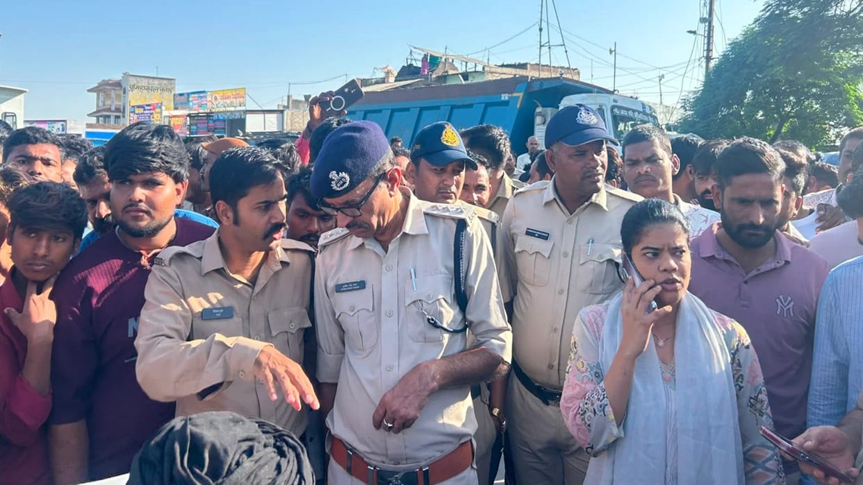 Dhar: Horrific Accident on Lebad-Nayagaon Four-Lane, Unknown Vehicle Runs Over Bike,Couple and Daughter Killed