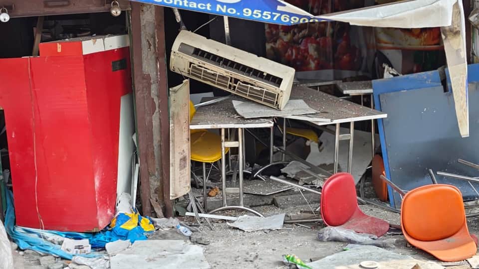 Explosion at a pizza restaurant in Moradabad, walls cracked, shutters blown off