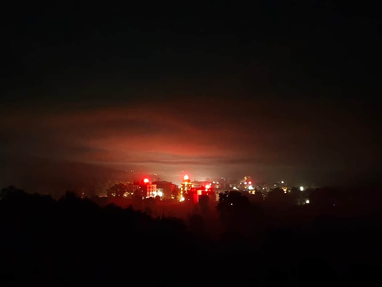 omkareshwar-trenching-ground-garbage-fire-smoke-pollution