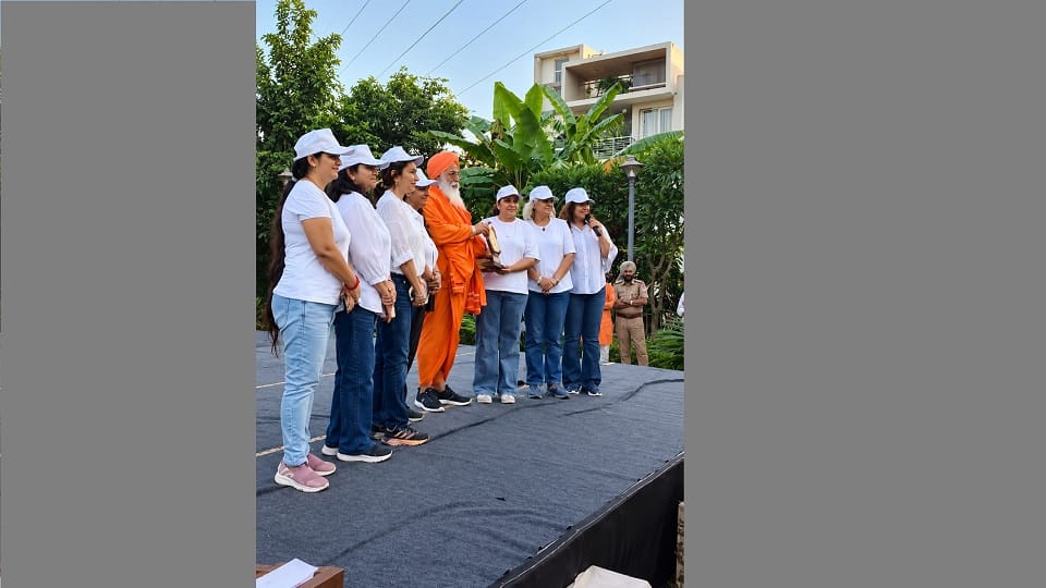 Cleanliness Drive at Eldeco Greens