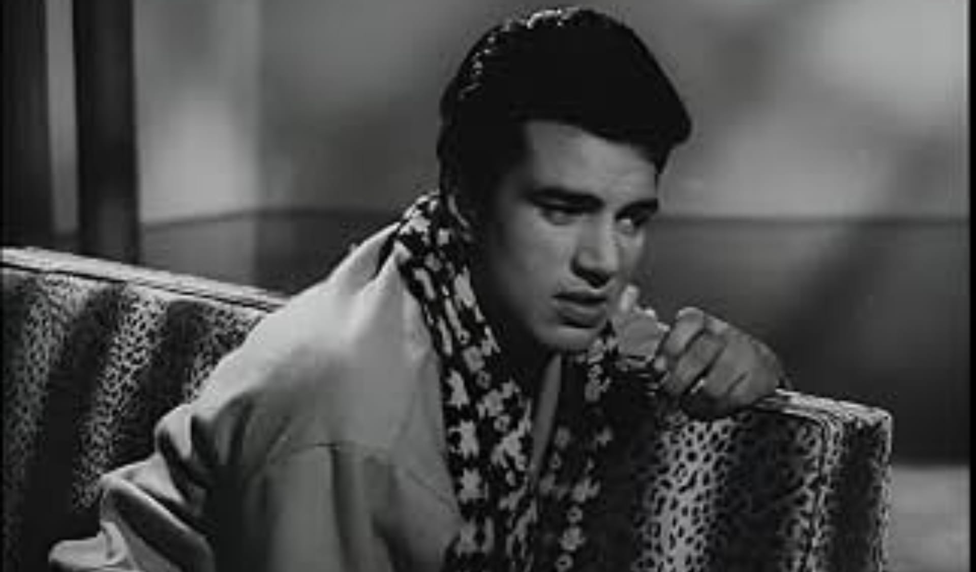 From Dil To Dil Se And Chand Mera Dil Bollywood Films Based On Title Dil