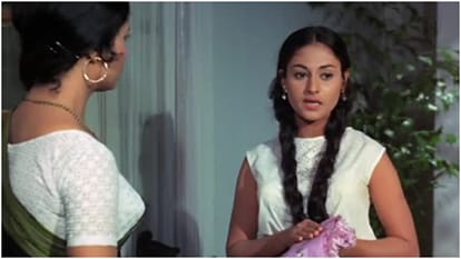 Jaya Bachchan Laugh with Gulzar video goes viral users comment on it says it is rare