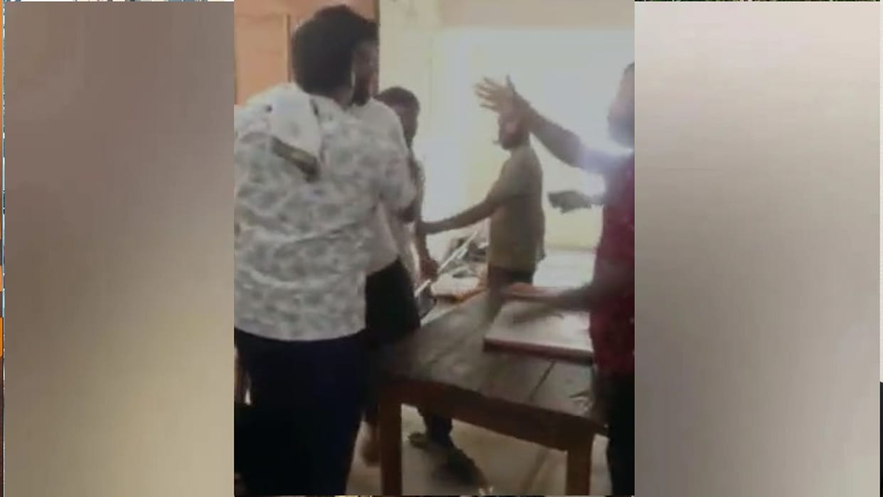 Villagers held a JE hostage at Unwal power station in Gorakhpur; allegations of assault have been raised.