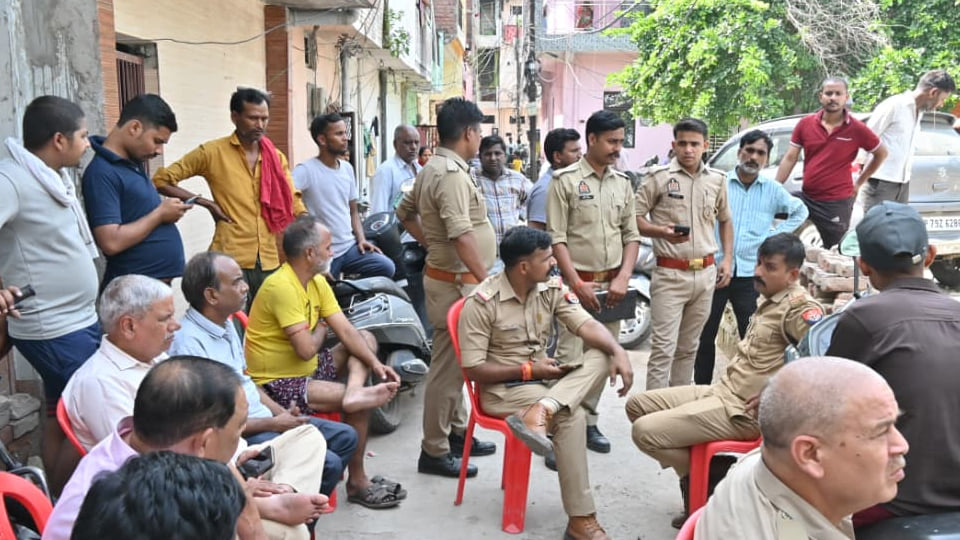 कानपुर: लॉ छात्रा का शव रख हंगामा, आरोपी जेल गया तब किया अंतिम संस्कार, रेलवे ट्रैक किनारे मिला था शव