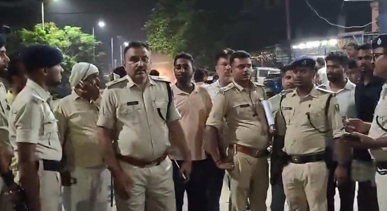 Bloody knife attack in Bihar's Ekma late night, three dead, one critical: