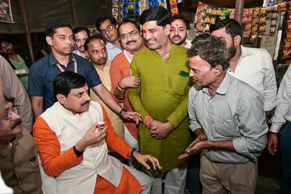 मध्यप्रदेश: चाय की चुस्की, ढाबे पर मुलाकात और युवा की तारीफ… मुख्यमंत्री मोहन यादव का दिखा ‘देसी अंदाज