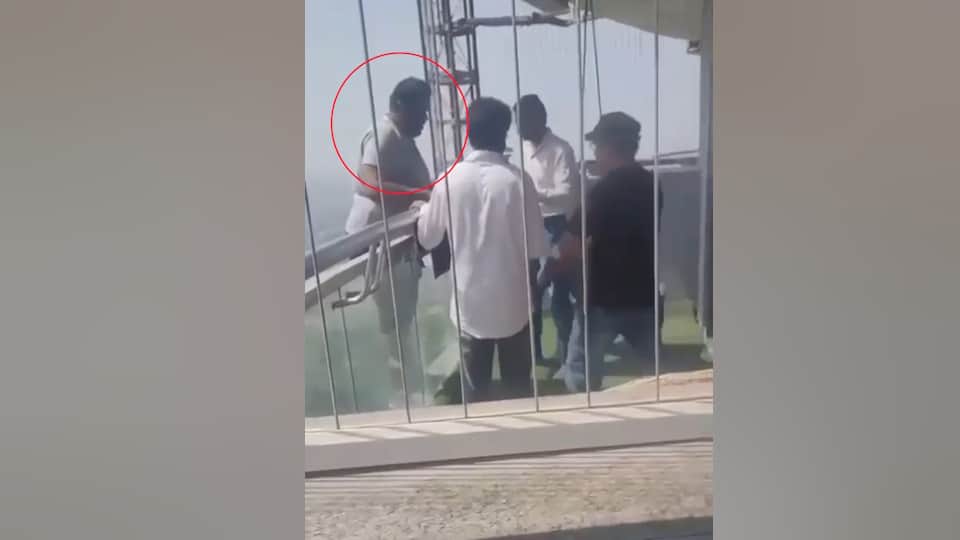 Suicide from Noida tallest building AC technician Altaf who tried to save Sambhav Jain recounted entire story