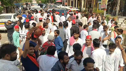 SP workers hold protest march; clash with police while attempting to burn CEC's effigy