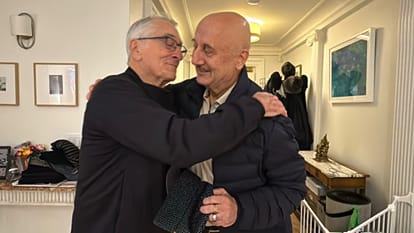 Anupam Kher reunites with Hollywood legend and dearest Friend Robert De Niro during during his trip to America