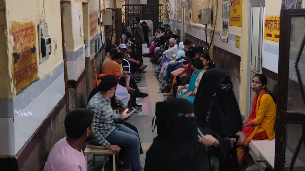 मौसम में बदलाव का असर: एक दिन में आठ हजार से ज्यादा मरीज पहुंचे अस्पताल, डॉक्टरों ने सावधानी बरतने की दी सलाह
