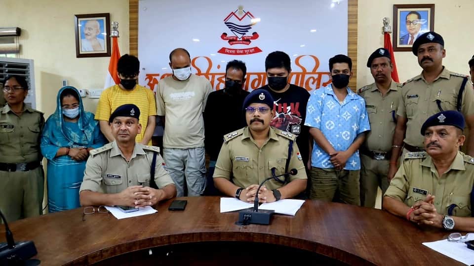 Pulbhatta police arrested six drug smugglers