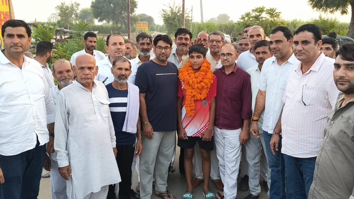 Akshit Rathi Receives Grand Welcome in Tikri After Winning Silver Medal in National Kabaddi