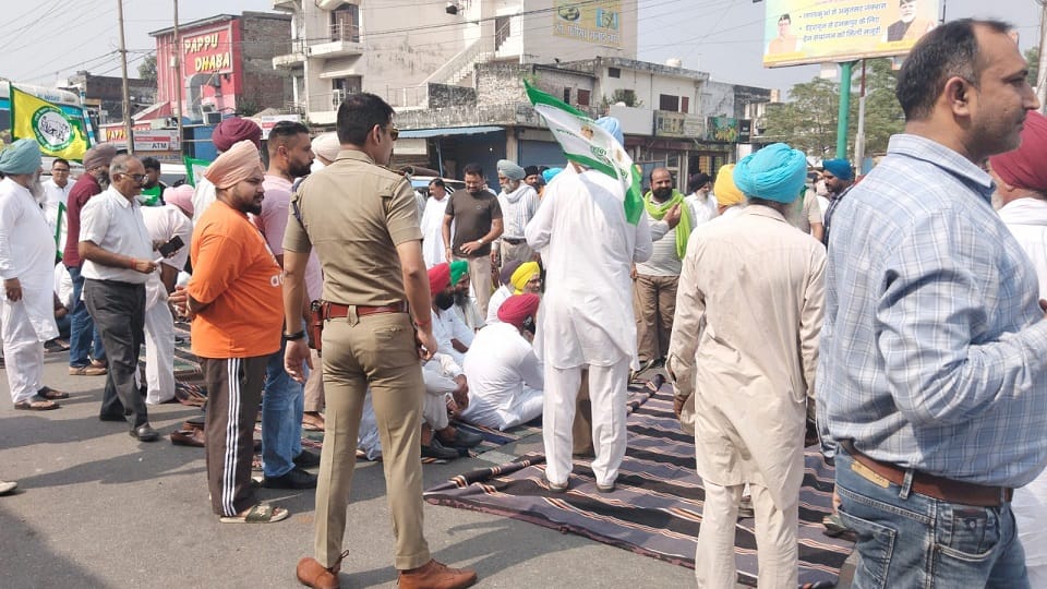 Farmers' anger over non-start of paddy procurement in rudrapur
