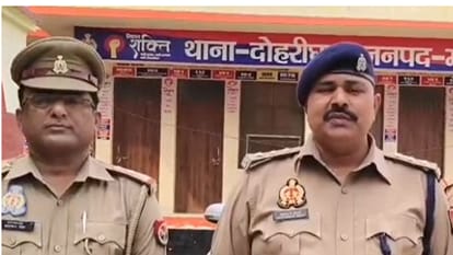 मामले की जानकारी लेती पुलिस
