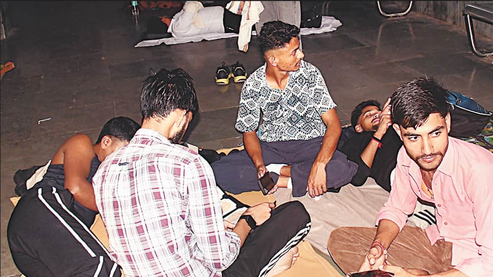 Eight Aspirants Hospitalised During UP Police Recruitment Run in Meerut, Two Suffer Leg Fractures