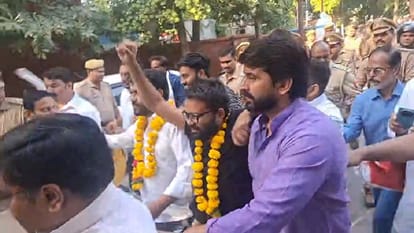 पुलिस ने कांग्रेसियों को जुलूस निकालने से रोक दिया