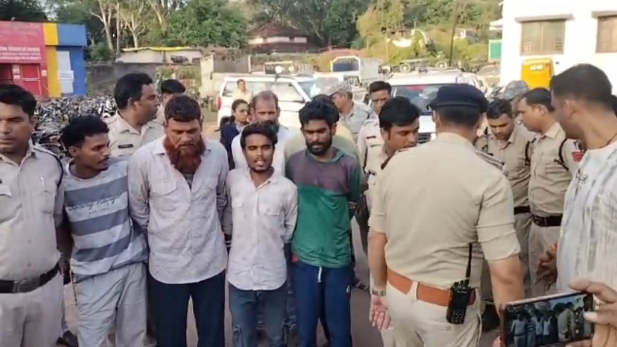 दमोह: गर्भवती गाय की हत्या के नौ आरोपी गिरफ्तार, निकाला गया जुलूस; तीन फरार आरोपियों की तलाश में जुटी पुलिस