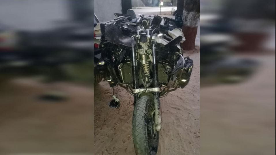 30 Lakh Bike Wrecked After Rider Tries to Avoid Fallen Tree