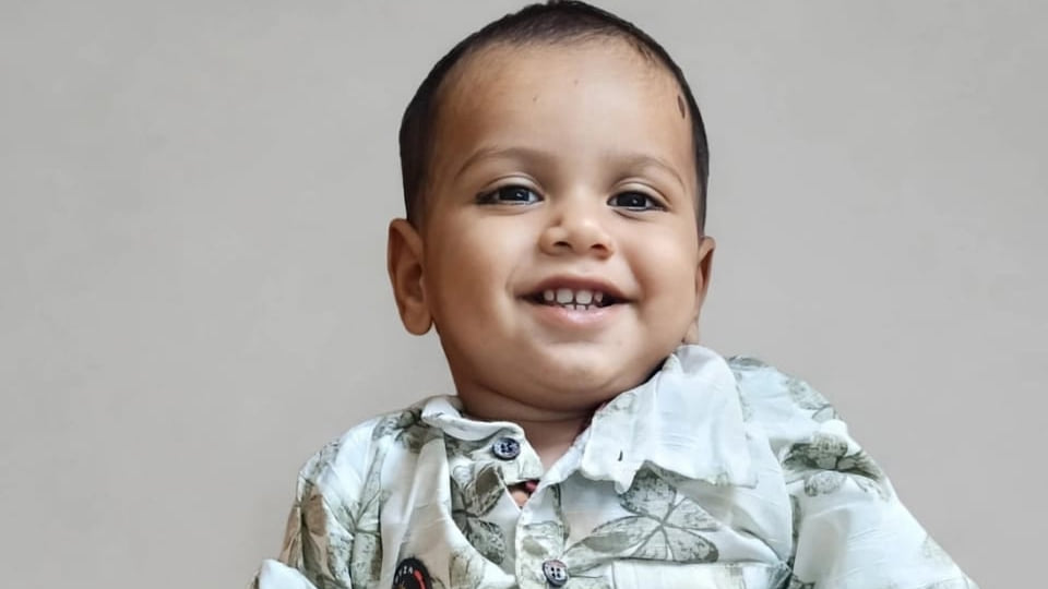 ह्दयविदारक: पानी से भरे टब में डूबने से मासूम की मौत, खेलते-खेलते बाथरूम में पहुंच गया था अंश