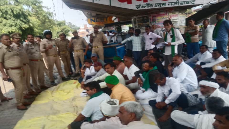 Bijnor: BKU Mahatma Tikait Begins Indefinite Protest Seeking Arrest of Deepanshu Murder Case Accused