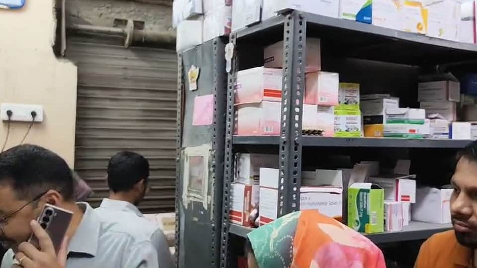 Three clinics in Banbhoolpura sealed
