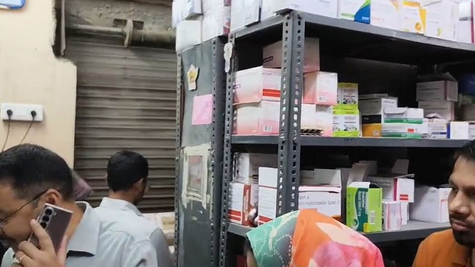 Three clinics in Banbhoolpura sealed