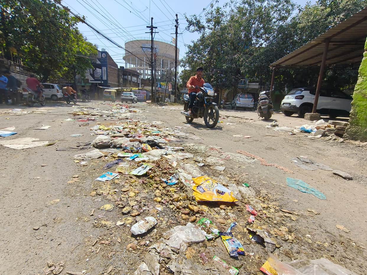 Indore: Impact of the sanitation workers' strike in Indore—filth has accumulated, and garbage collection vehic
