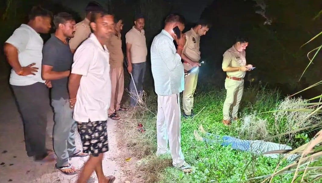कानपुर देहात: हत्या कर युवती का शव सुनसान रास्ते पर फेंका, सिर पर मिले चोट के निशान, जांच में जुटी पुलिस