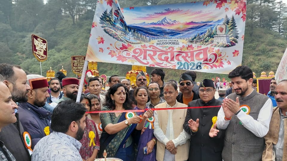 Mussoorie  Winter Festival after 12 years 40 teams showcased glimpses of folk culture in the procession
