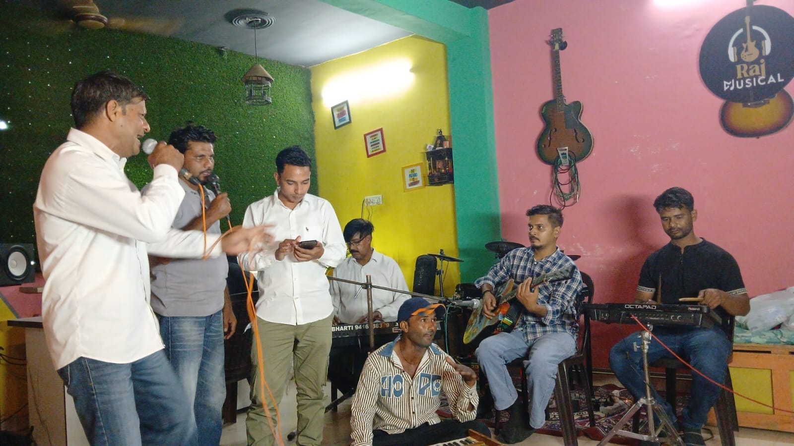 ‘उड़ान म्यूजिक बैंड’