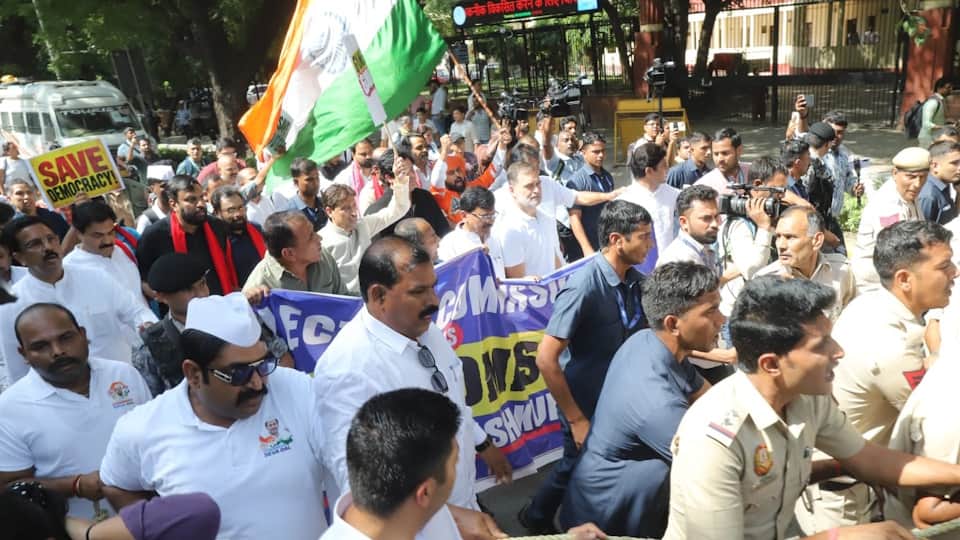 It's done Gyanesh-bhai time to resign Rahul Gandhi leads sit near EC office amid INDIA bloc's anti-CEC march