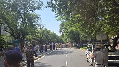 Opposition MPs hold protest march over the issue of 'vote theft'; Sansad Marg blocked from all sides